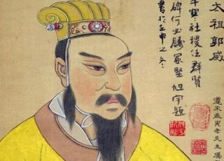 “黄袍加身”的戏：郭威