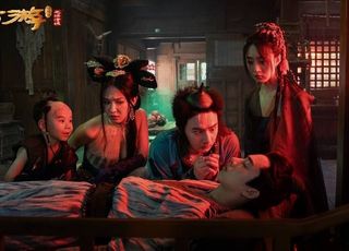 电影《西游降魔篇之快活城》：笑点密集延续“无厘头”风格