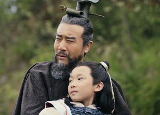 曹操父子都是好色之徒：牵强