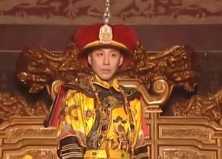 “帝王专业户”华贵霸气的天潢贵胄：陈道明