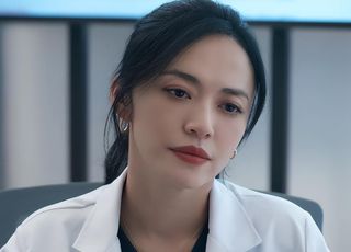 双强女主医疗剧《以美之名》：姚晨贾静雯素颜飙戏成亮点