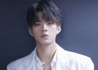 惊爆石凯出轨丑闻：粉丝反应从力挺到质疑的态度转变
