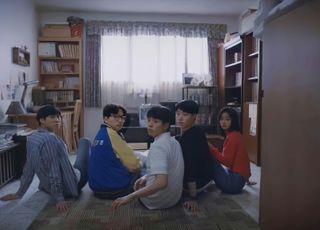 韩剧《请回答 1988》：青春与邻里的温暖颂歌
