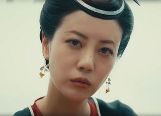 李溪芮：《2099》古疯抽象科幻