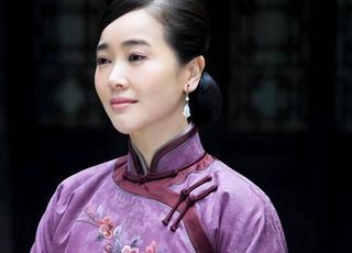 左小青初入演艺圈：崭露头角的青涩之姿