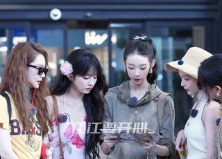 《姐姐妹妹抓娃娃》潮玩解谜：乌阿娃的神秘世界