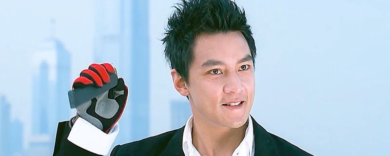 吴彦祖大众眼中的 “混血男神”