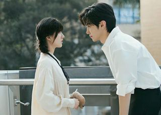 《难哄》浪漫求婚：青春与爱情的梦幻交织