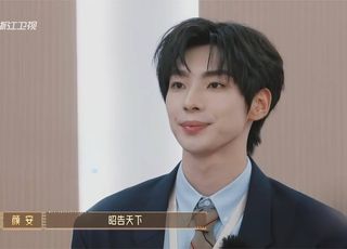颜安为啥突然火了？演艺之路