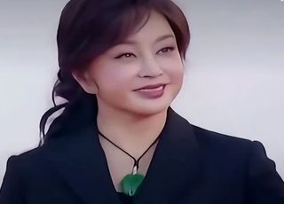 刘晓庆养老提议：温暖背后的深思